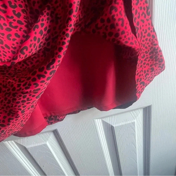 NWT Brooks Brothers Soft Satin Animal Print Dress, Size 2, Black Red w/ Pockets - Picture 13 of 16